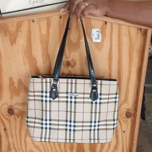 Burberry pocketbook